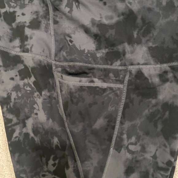 3 Pairs of Danskin Leggings - Picture 5 of 16